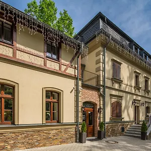 Male Versailles 4* Karlsbad