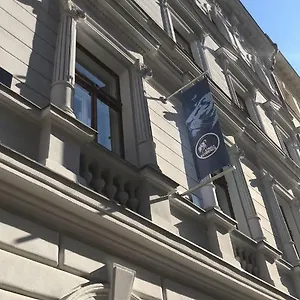 Отель Kings ***